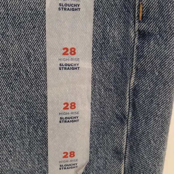 Old Navy Light Blue Relaxed Womens Jeans - Picture 4 of 6